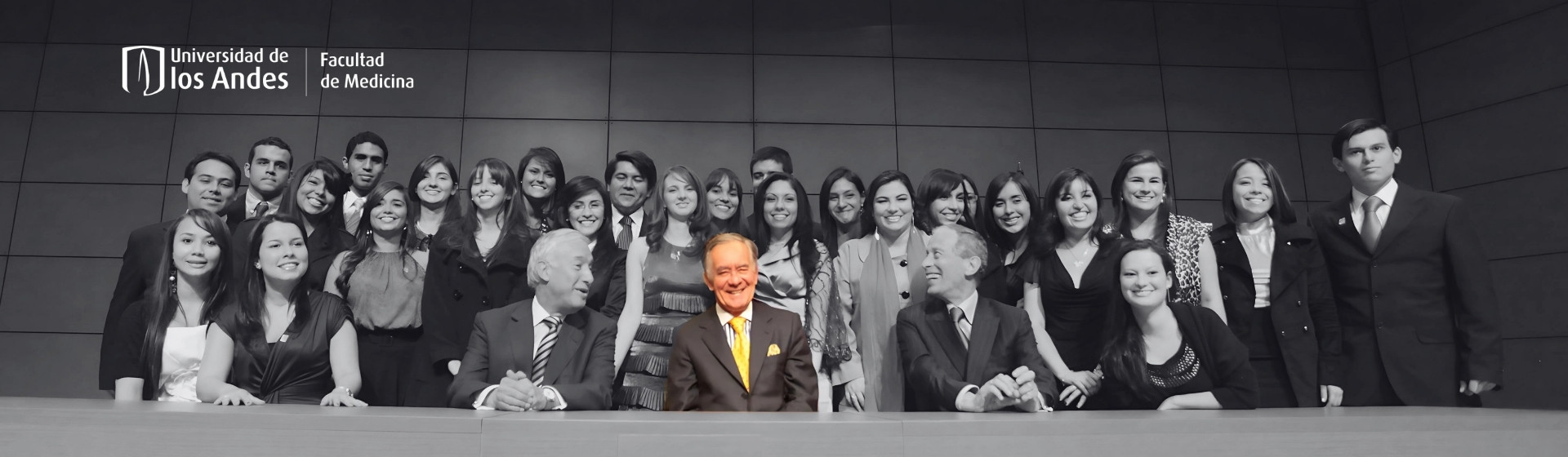 Carlos Angulo Galvis (1937-2025): El rector que abrió las puertas a la Facultad de Medicina en Uniandes