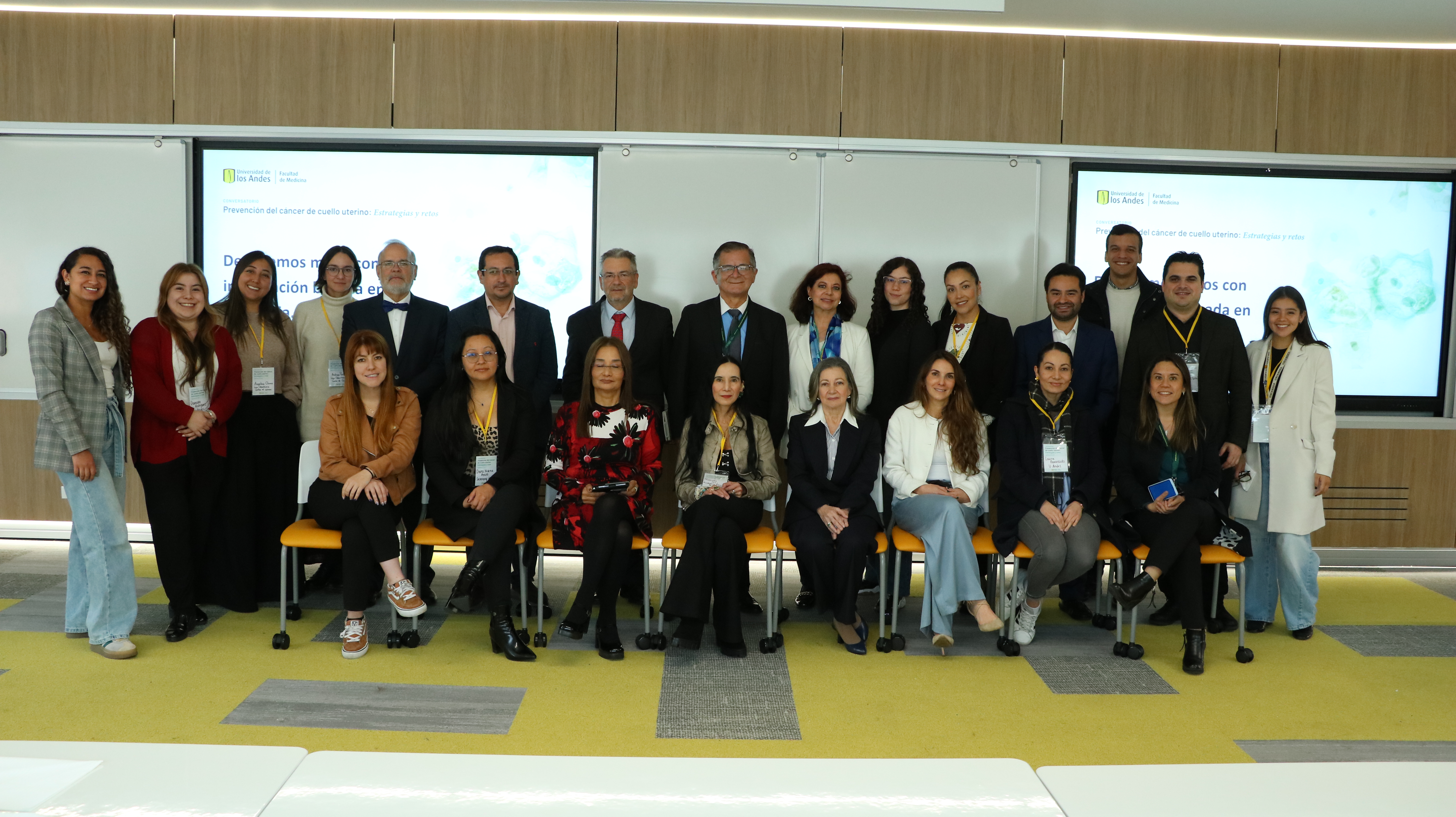 Participantes del conversatorio 