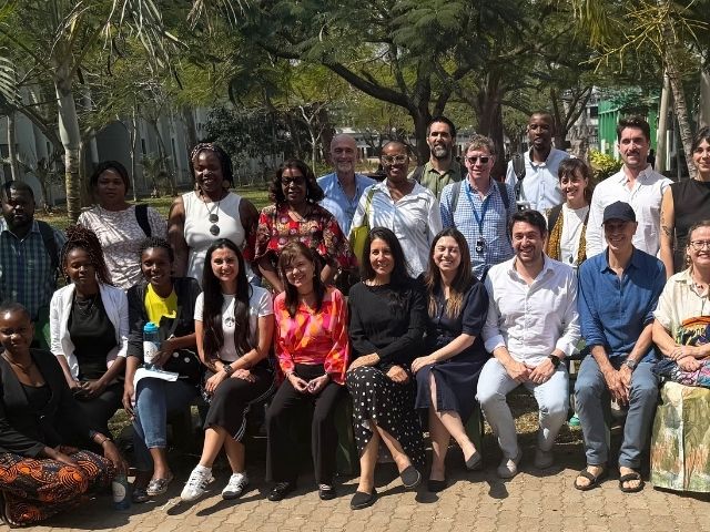 Intervenciones de movilidad activa escolar para la promoción de actividad física y bienestar en adolescentes en Colombia y Mozambique Intervenciones de movilidad activa escolar para la promoción de actividad física y bienestar en adolescentes en Colombia y Mozambique