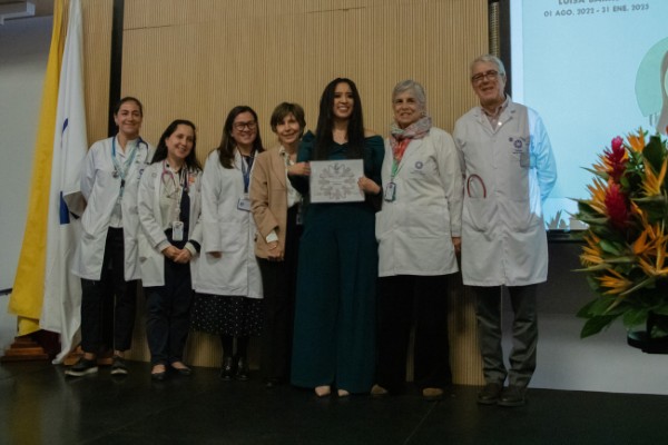 primera cohorte de Especialistas en Psiquiatría de la Universidad de los Andes y la octava de Pediatras.